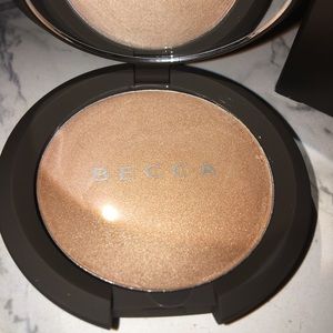 BECCA Opal Creme highlight